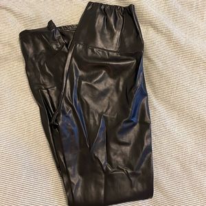 Wilfred free vegan leather leggings